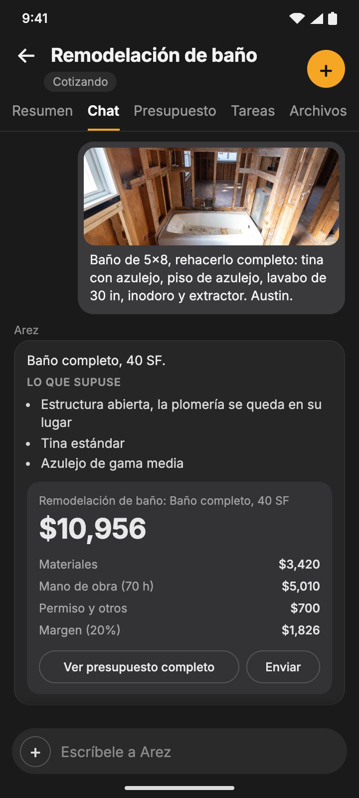 Foto de un baño enviada en el chat de Arez y el presupuesto detallado que Arez devolvió